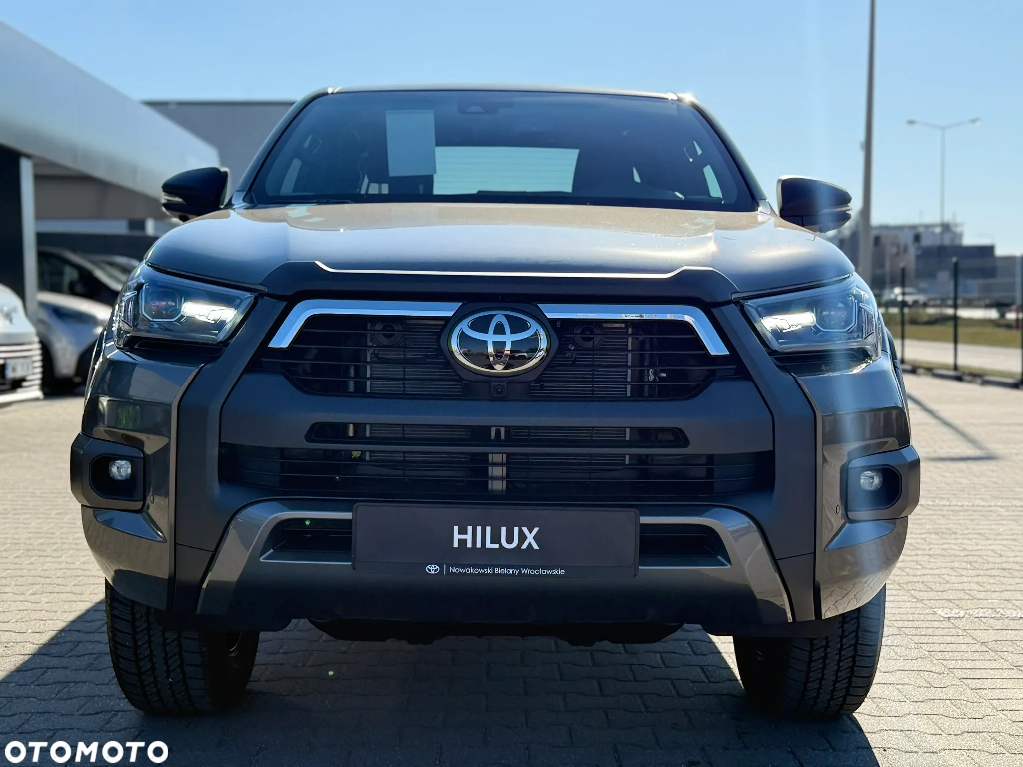 Toyota Hilux - 5