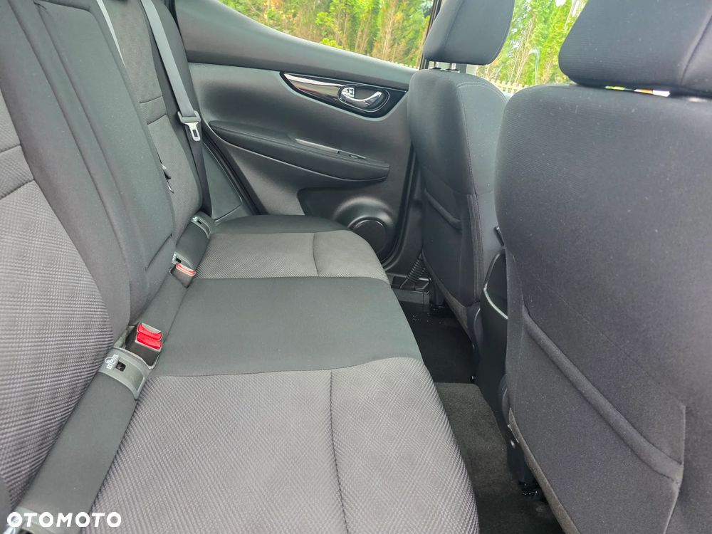 Nissan Qashqai 1.6 DIG-T N-Connecta - 27