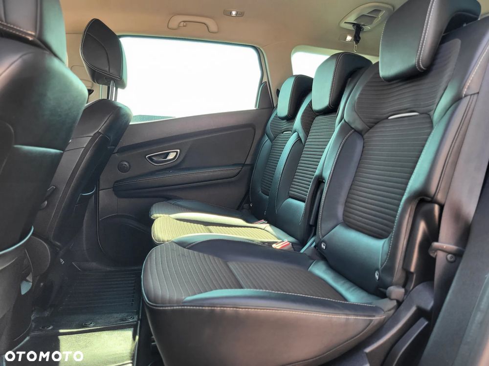 Renault Scenic - 17