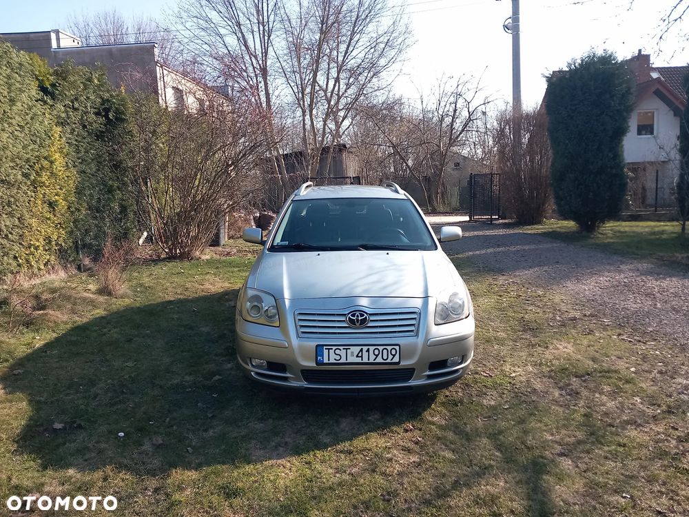 Toyota Avensis 2.0 D-4D Sol - 3