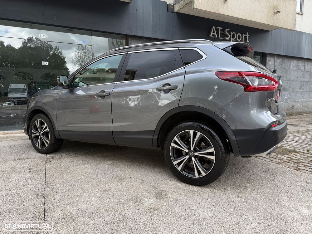 Nissan Qashqai 1.5 dCi N-Connecta J18+Led - 22
