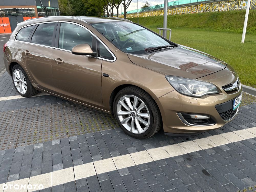 Opel Astra 1.6 T Cosmo - 24