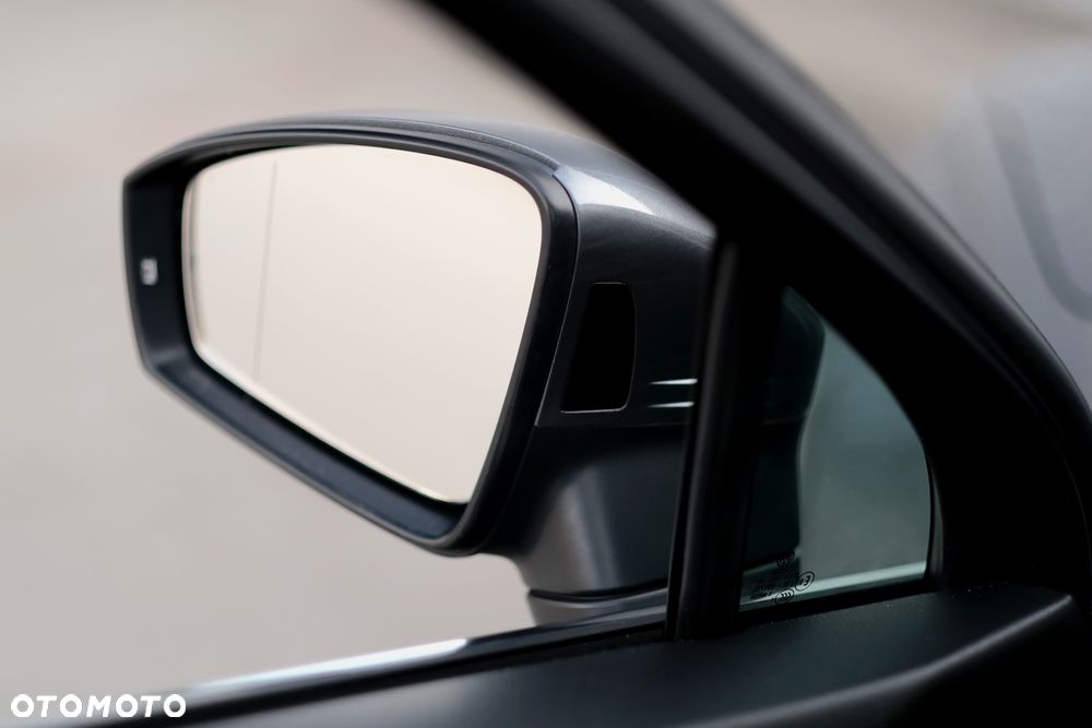 Volkswagen Tiguan - 20