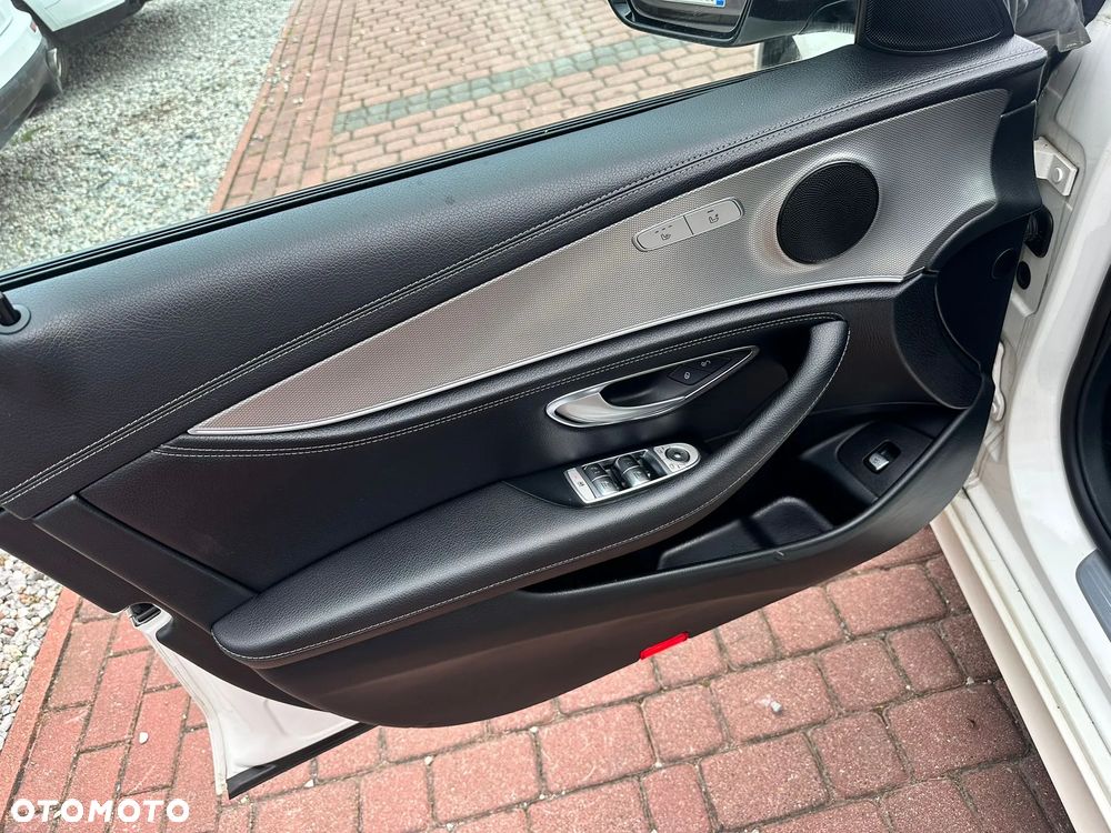 Mercedes-Benz Klasa E 300 de T 9G-TRONIC AMG Line - 16