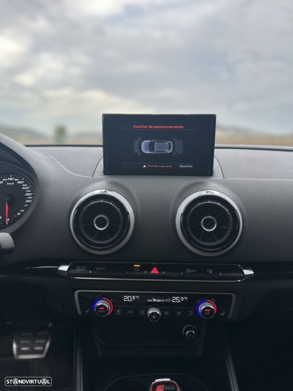 Audi RS3 Sportback 2.5 TFSI quattro S tronic - 11