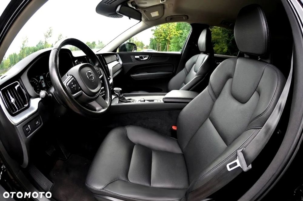Volvo XC 60 D4 Momentum Pro - 20
