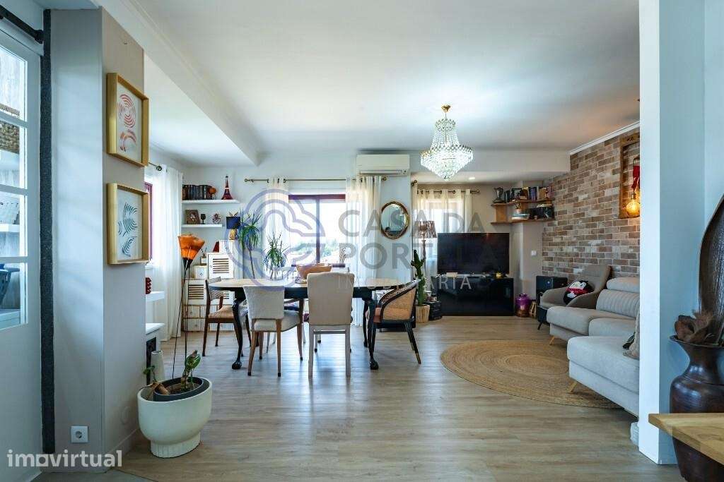 Venda de apartamento T2 no largo 25 de Abril, em Gião, Feira - Grande imagem: 5/27