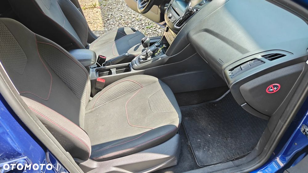 Ford Focus 1.5 TDCi Trend Sport - 11