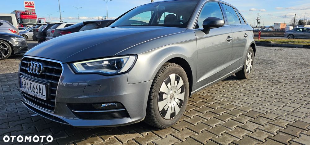 Audi A3 Sportback 2.0 TDI Ambiente - 2