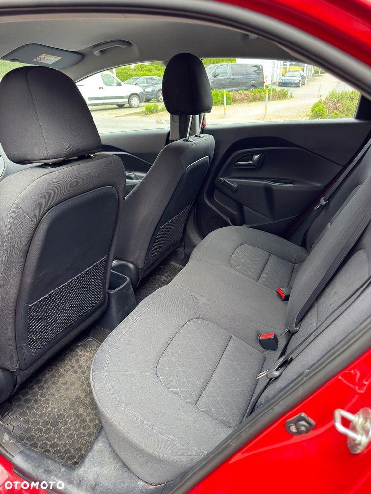 Kia Rio 1.2 L - 16