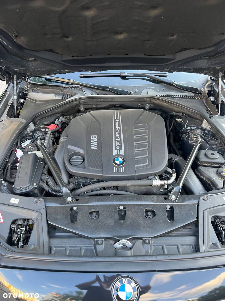 BMW Seria 5 530d xDrive Luxury Line - 28