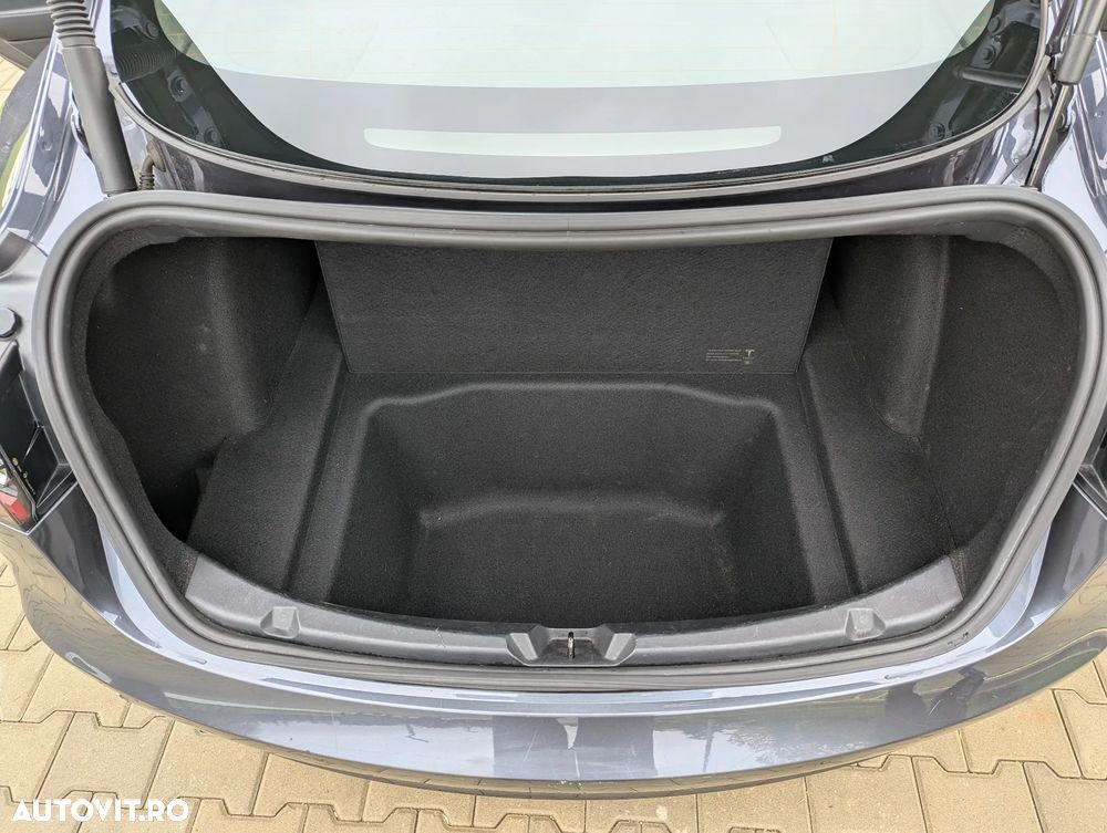 Tesla Model 3 - 22