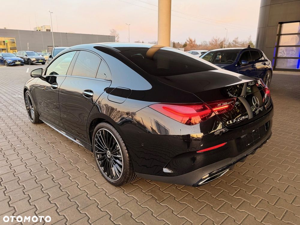 Mercedes-Benz CLA - 4