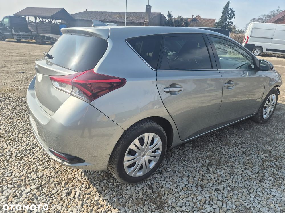 Toyota Auris 1.6 D-4D Edition S+ - 6