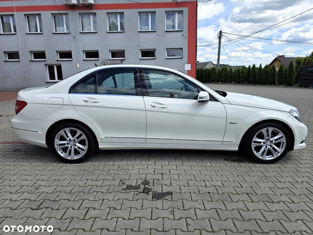 Mercedes-Benz Klasa C 180 CGI Automatik BlueEFFICIENCY SPORT EDITION - 9