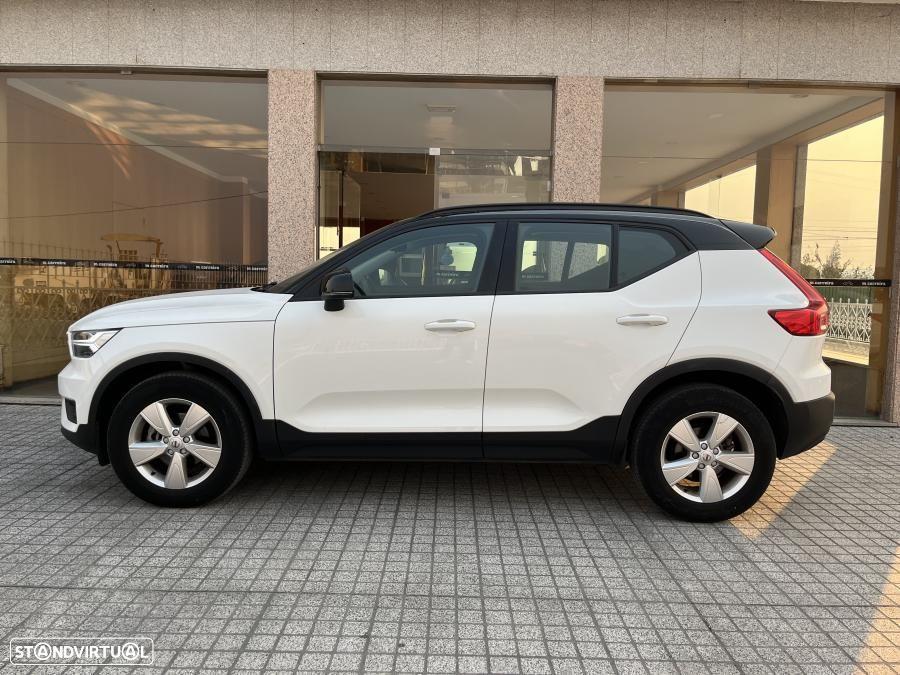 Volvo XC 40 1.5 T2 Momentum Geartronic - 33