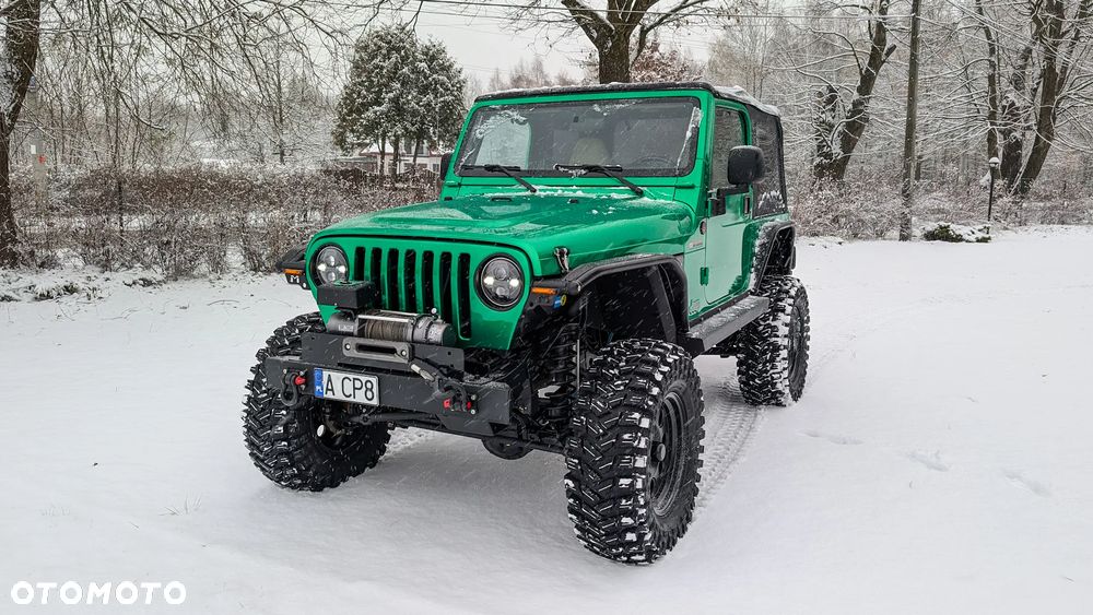 Jeep Wrangler - 2
