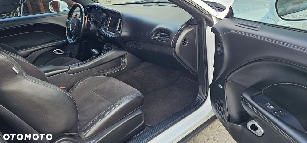Dodge Challenger 5.7 R/T - 20