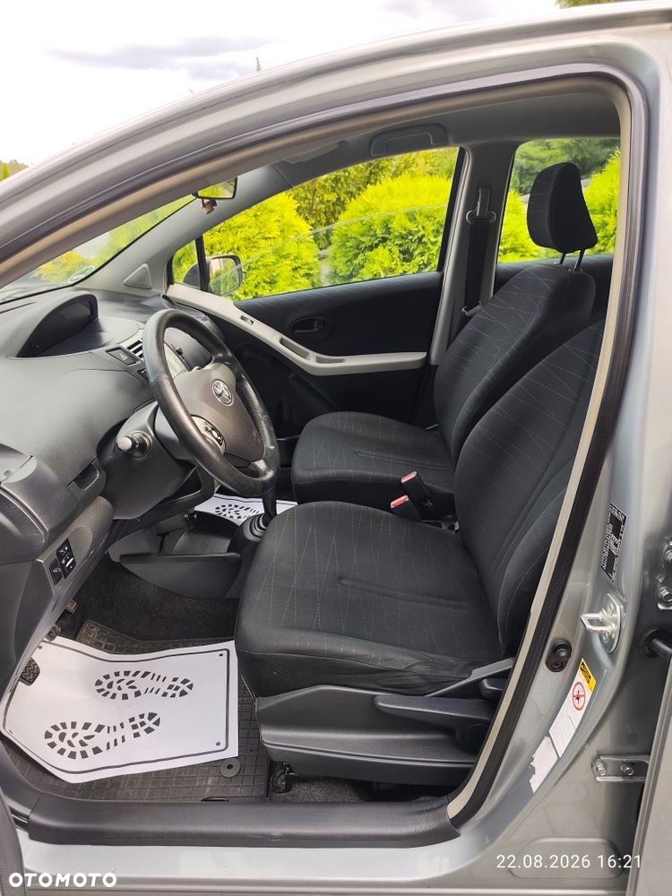 Toyota Yaris - 6