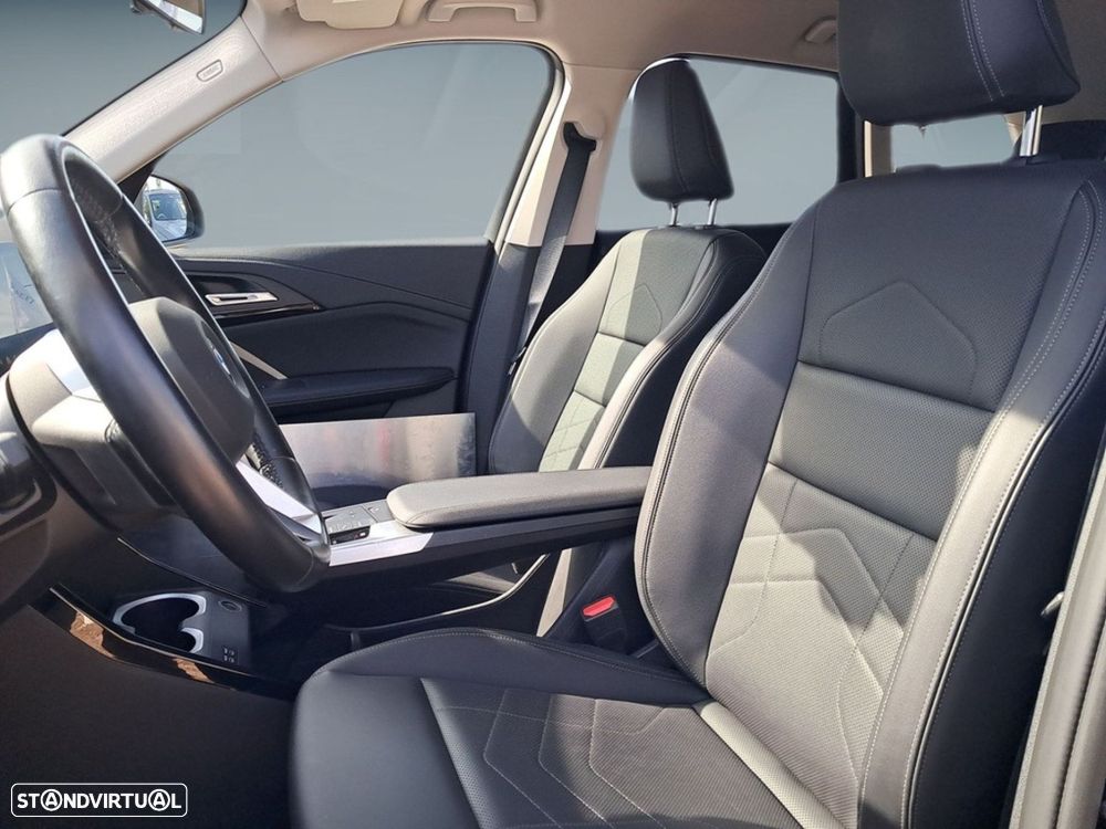 BMW iX1 eDrive20 Pack Desportivo M - 11