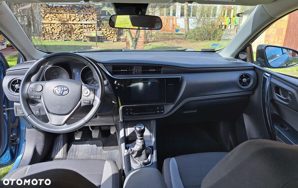 Toyota Auris 1.6 Premium - 7