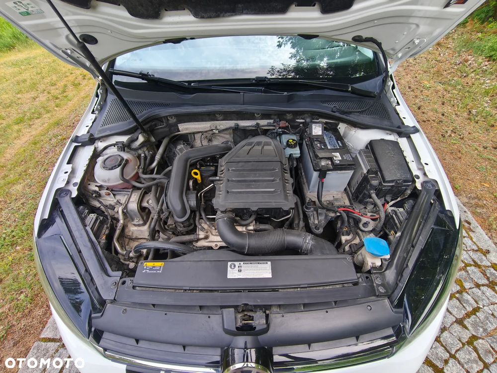 Volkswagen Golf 1.0 TSI (BlueMotion Technology) Comfortline - 29