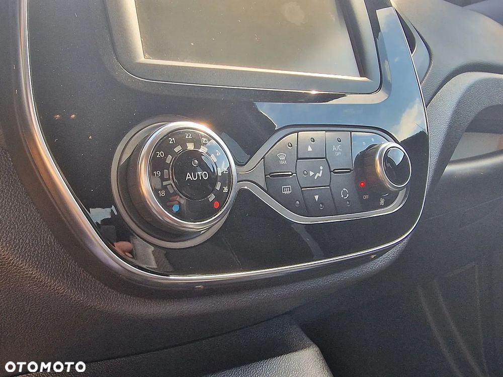 Renault Captur 1.2 Energy TCe Intens - 17