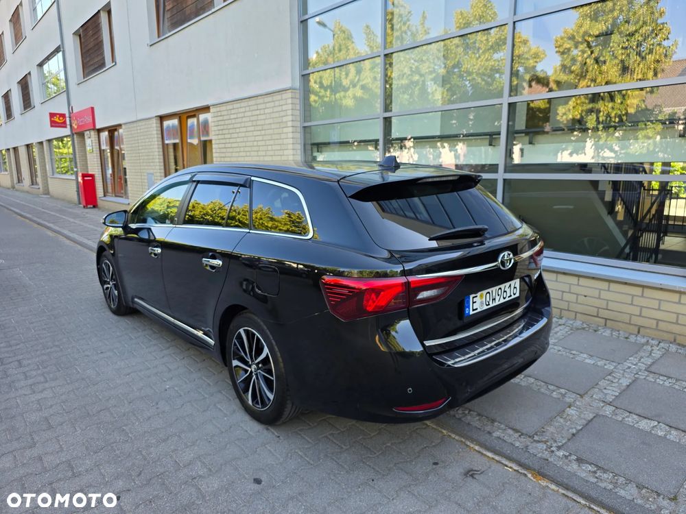 Toyota Avensis - 5
