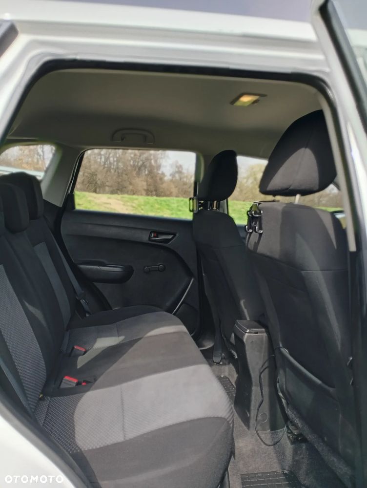 Suzuki Vitara 1.6 Comfort 2WD - 14