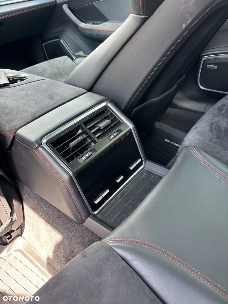 Porsche Panamera GTS - 17