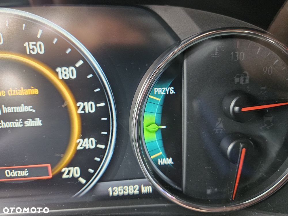 Opel Insignia - 10