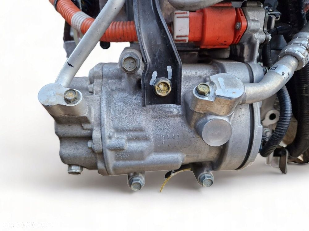 NISSAN LEAF II ZE1 EM57 KOMPRESOR POMPA SPRĘŻARKA KLIMATYZACJI DENSO 926004bc0a  , 92600 4bc0a , 042400-0012 - 3