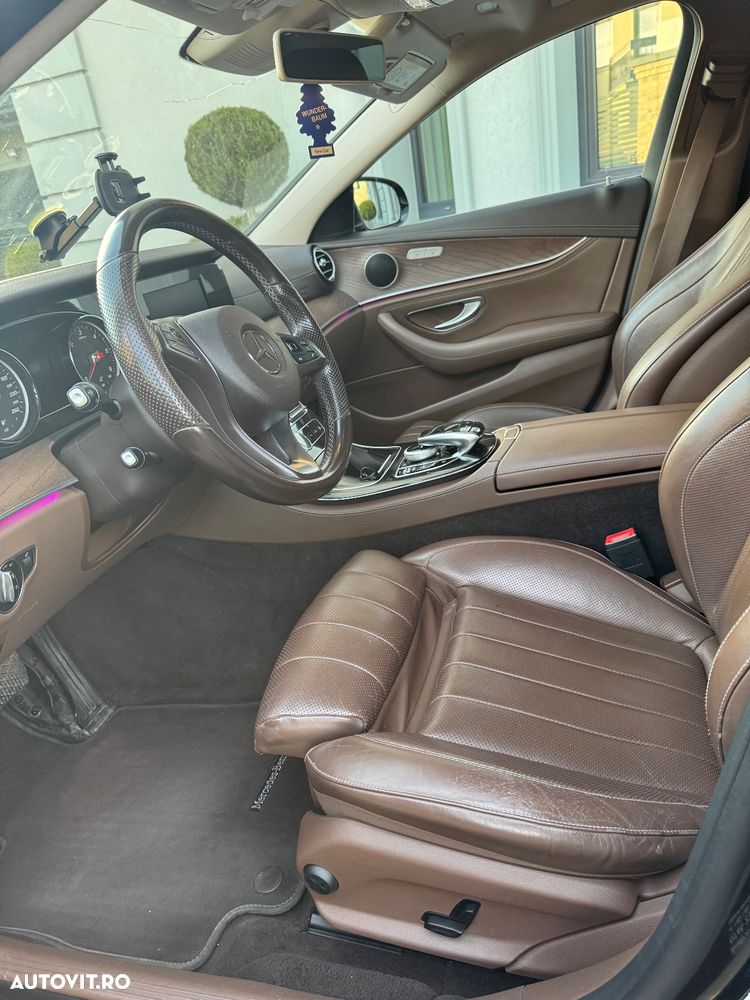 Mercedes-Benz E 220 d Aut. - 13