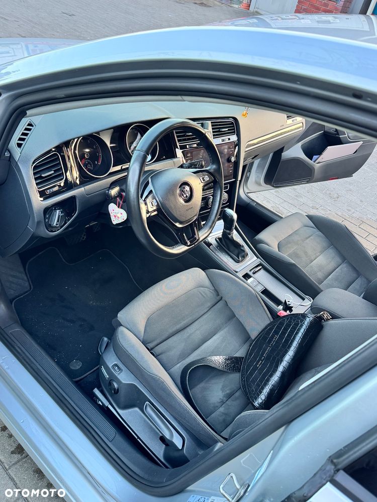 Volkswagen Golf - 9