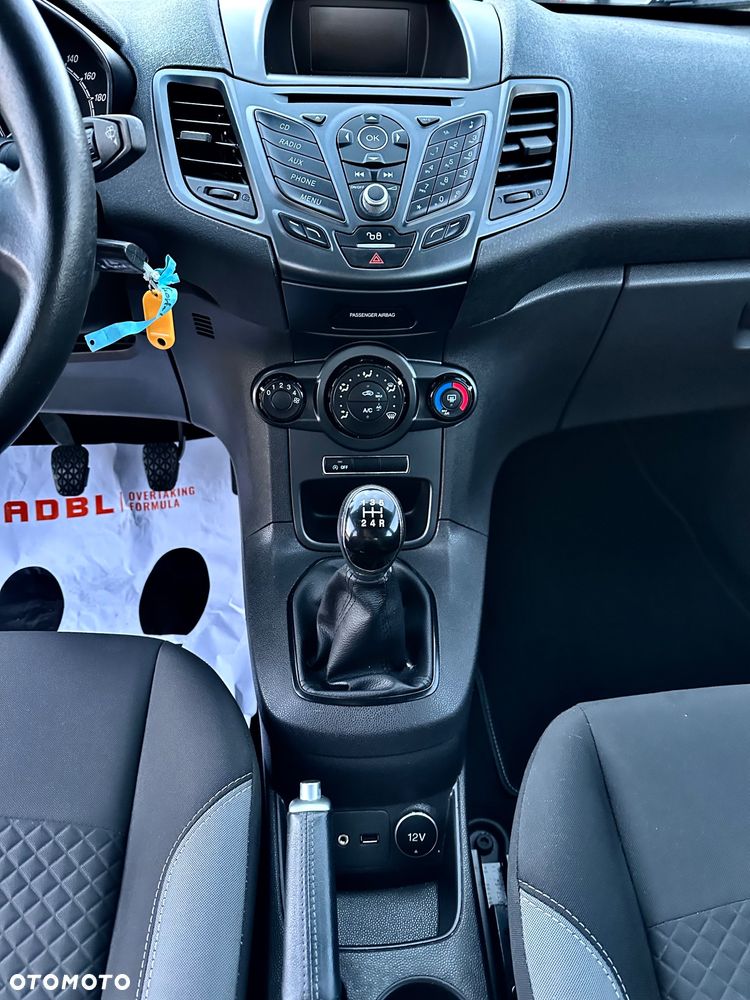 Ford Fiesta 1.0 EcoBoost S&S TREND - 29