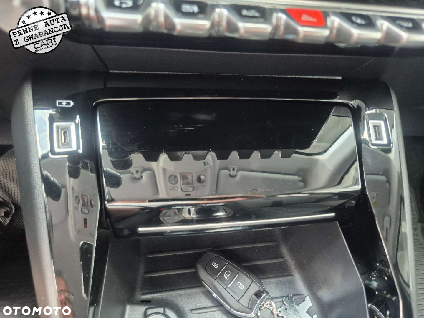 Peugeot 208 - 36