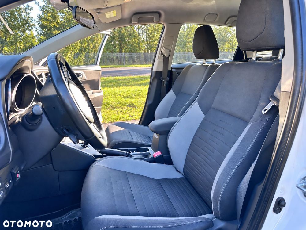 Toyota Auris - 6