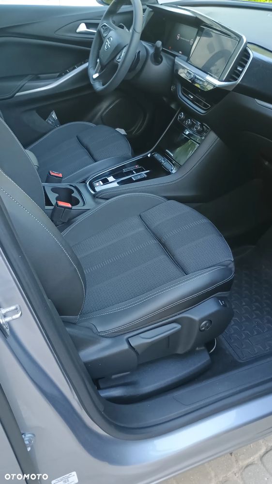 Opel Grandland X - 12
