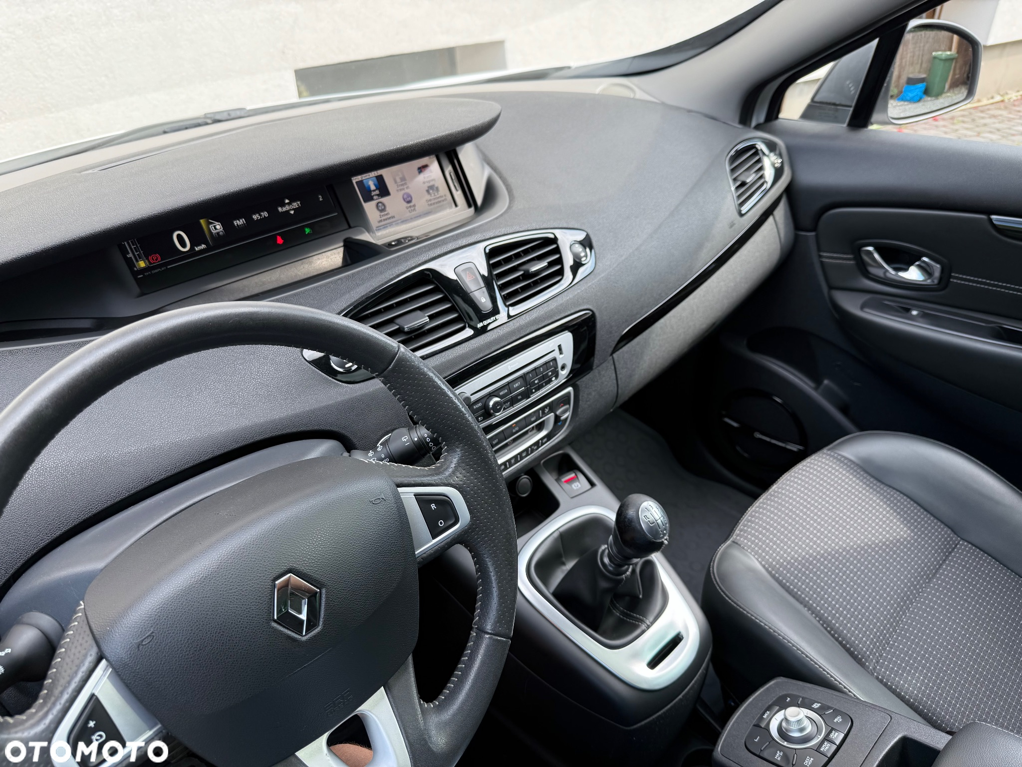 Renault Scenic 1.6 dCi Energy Bose Edition - 26