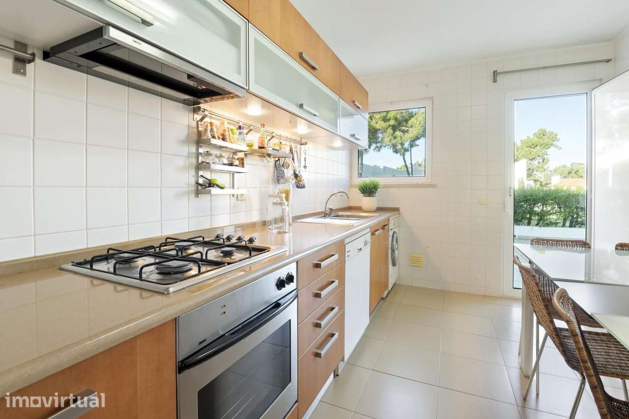 Moradia T4 com jardim, Soltroia, Grandola - Grande imagem: 4/32