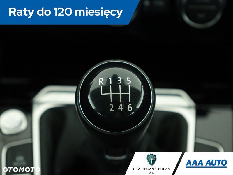 Volkswagen Passat - 16