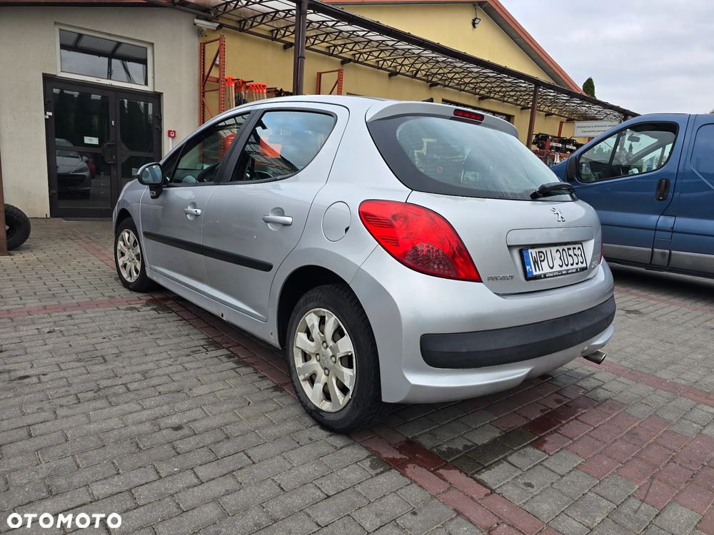 Peugeot 207 - 3