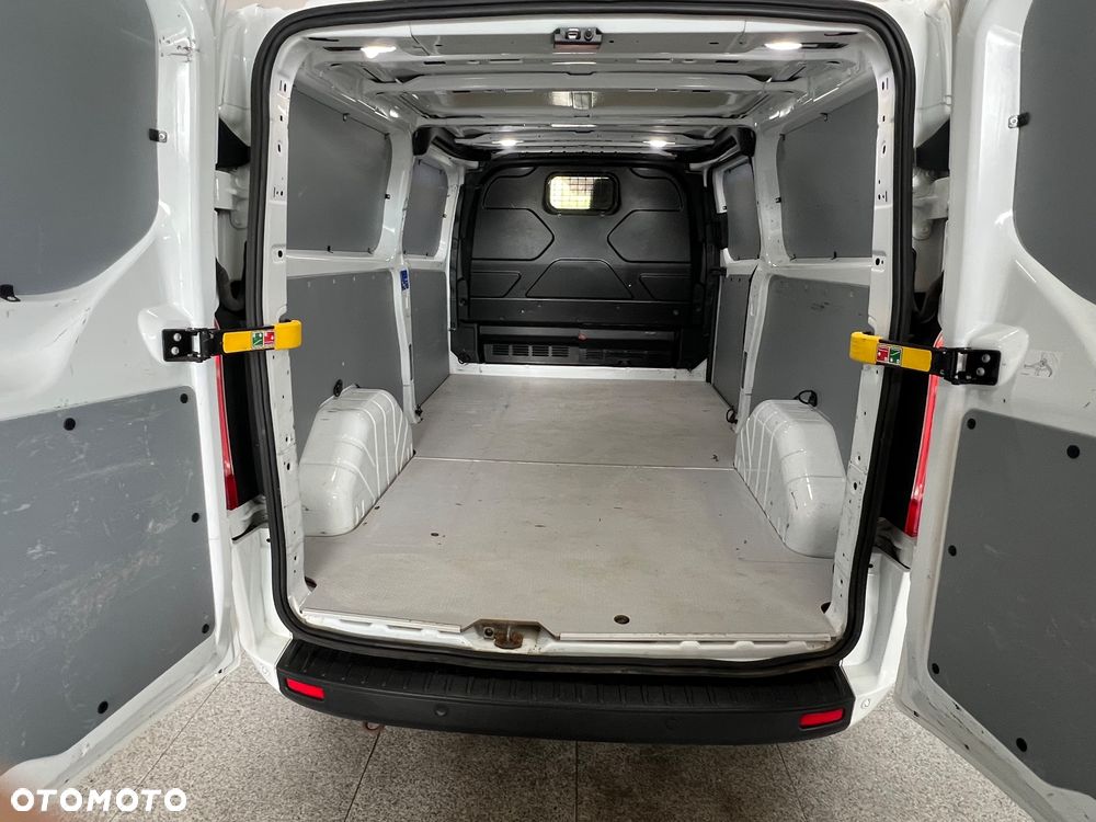 Ford Transit Custom - 13