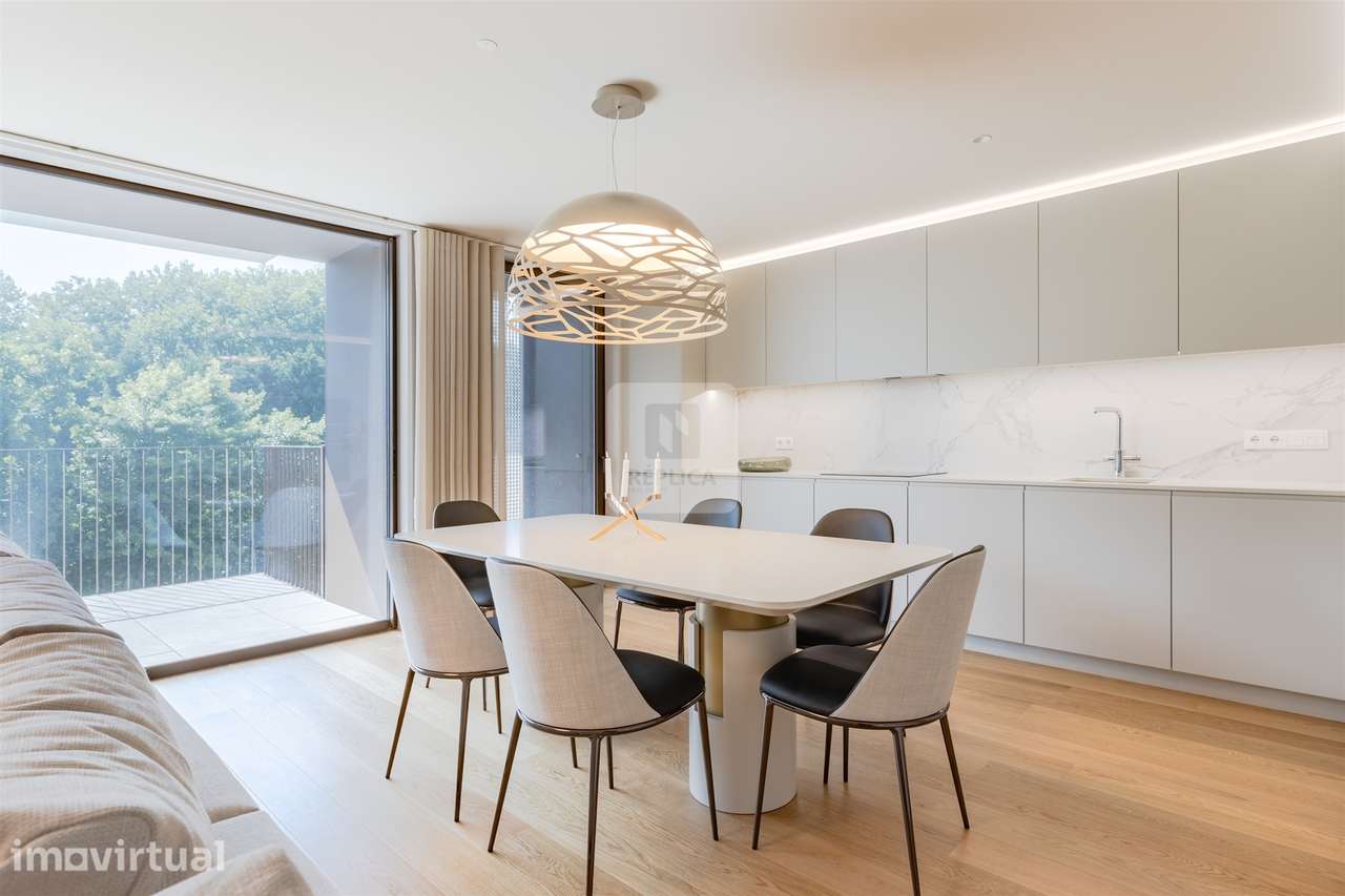 Apartamento T4 com Varanda em Condomínio Privado |  Arrábida - Grande imagem: 5/35