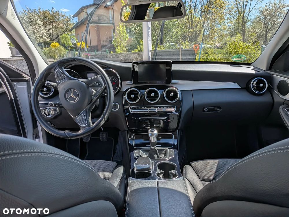 Mercedes-Benz Klasa C 200 Avantgarde - 9