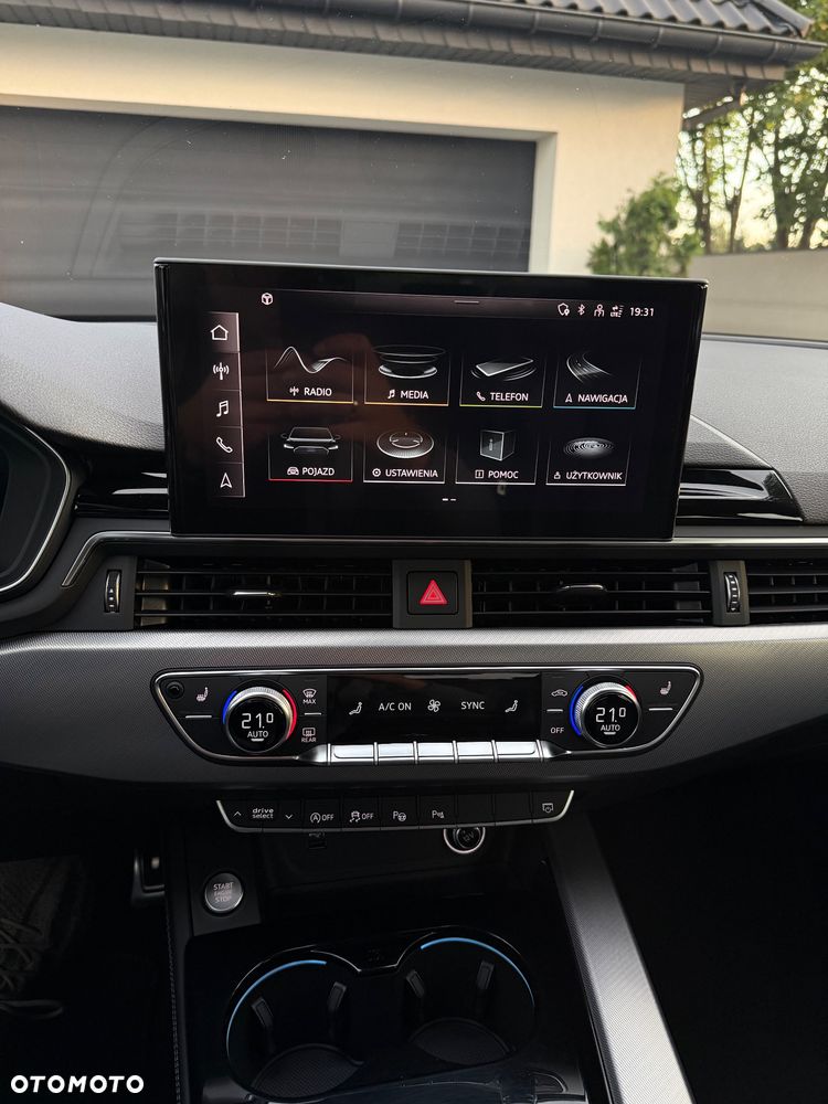 Audi A4 Avant 45 TDI quattro tiptronic S line - 28