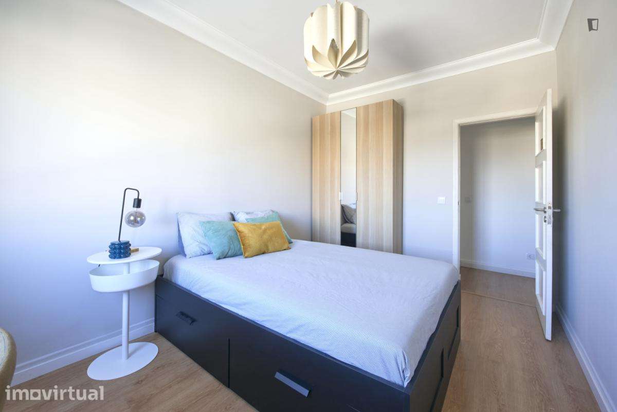 Quarto - localizado em Roma-Areeiro Lisbon - Grande imagem: 5/28