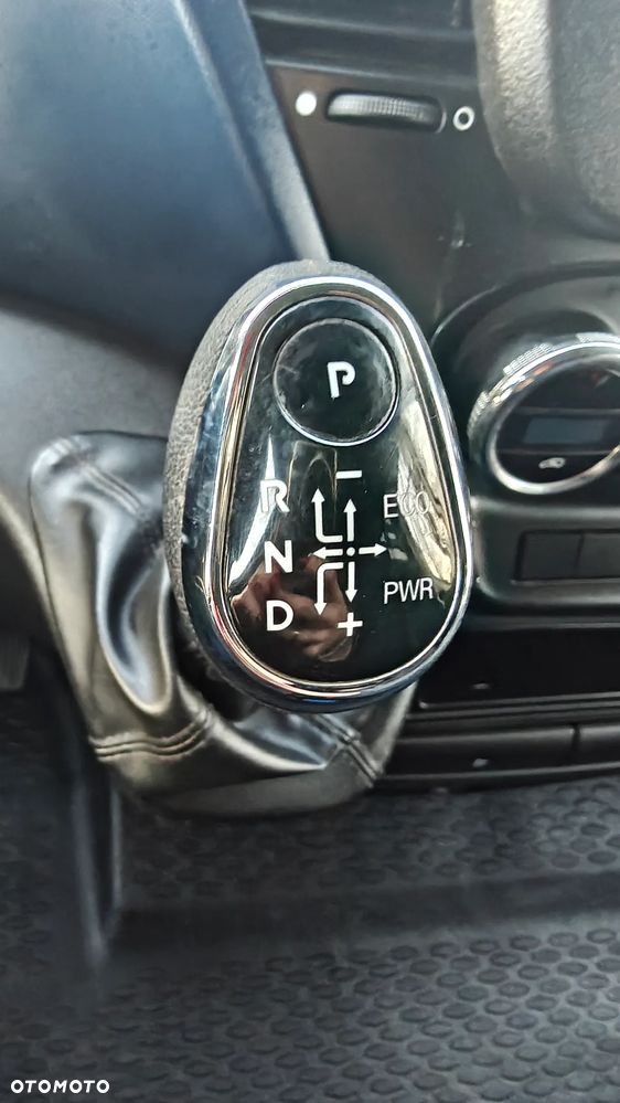 Iveco Daily 35C14  bliźniak brygadówka 7 osób - 18