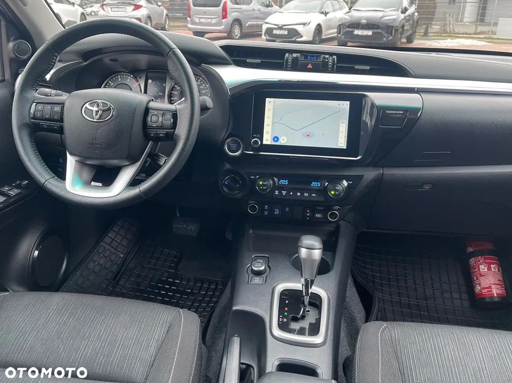 Toyota Hilux 2.8 D-4D Double Cab Invincible 4x4 - 8
