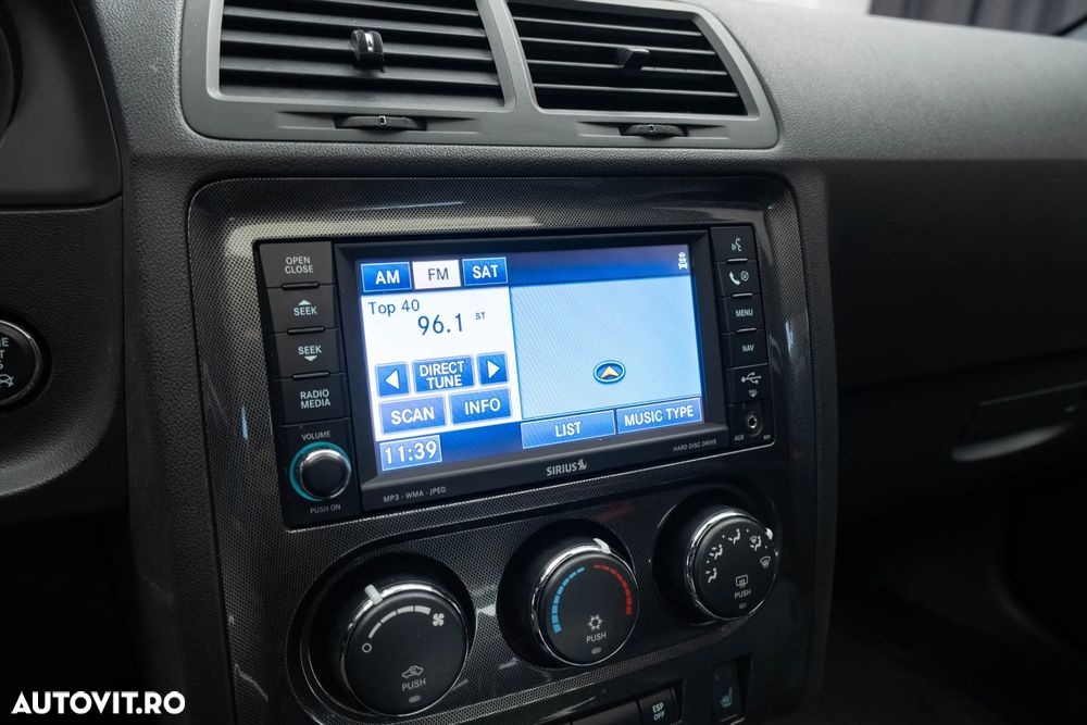 Dodge Challenger - 23